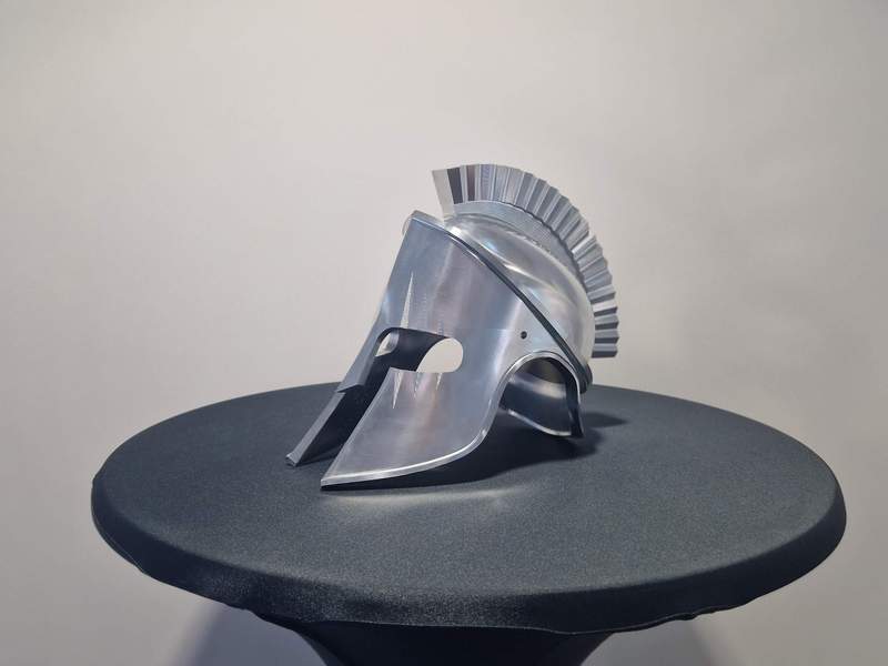 Der Sparta-Helm wird real